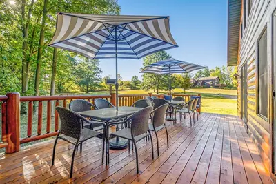 Image de Hideaway Cabin: Private Indoor Pool! Fireplace, Fire Pit, Dog Friendly, Nature