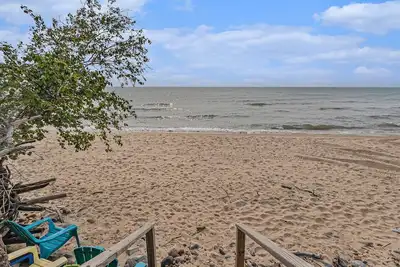 Image de Raintree: Lake Michigan Private Beach, Sun Room, Views, Sprawling Floor Plan