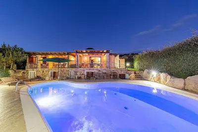 Villa à San Teodoro avec 6 chambres à coucher, 12 couchages