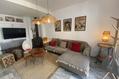 Enjoy the Tranquility of the Sea, Townhouse in Fuengirola with Stunning Views