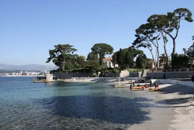 Image de Capleouna- La Cabane, 3 chambres, Cap d'Antibes.