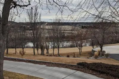 Image de Executive Stay, Golf, Fish, Hike, Walk, Spacious Home, Quiet and Peaceful