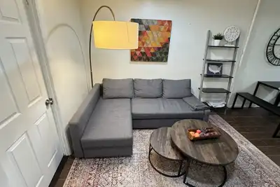 Image de Renovated 2 bed with Private Outdoor Patio in Nyc