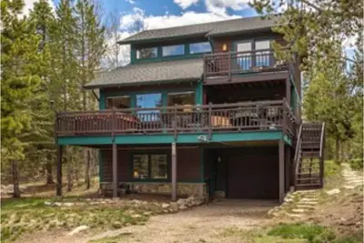 Image de Pet-friendly Grand Lake Retreat with a Hot Tub