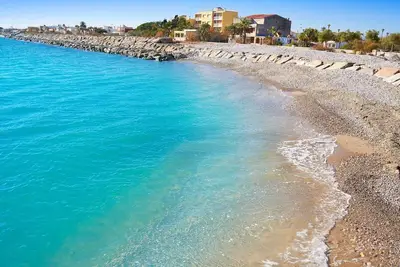 Magnifique appartement sur la plage avec piscine