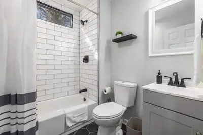 Image de Safe & Convenient|Homey|Pet|Work