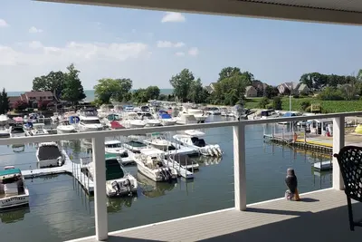 Image de Water Front Family Retreat