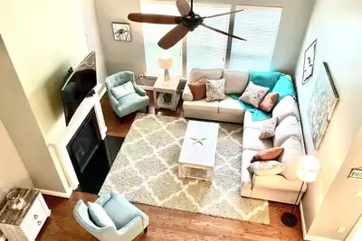 Image de House sleeps 10, steps to pool, indoor/outdoor living, shuttle to Bethany Beach