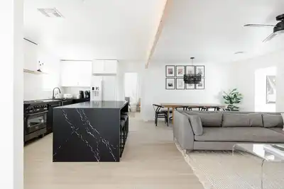 Image de Lux Boho | Renovated | Family Friendly Home near Biltmore