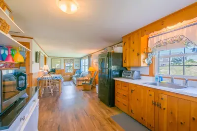 Image de  One floor living with Central Ac on Sagamore Beach!