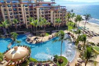 Image de Dream Vacation Beach Front on Banderas Bay This two Bedroom Condo is World Class