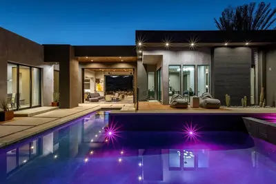 Image de Gatsby by Fieldtrip | 5 Bd Modern Luxury with Infinity Pool & Game Room