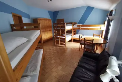 Image de Six-bed room