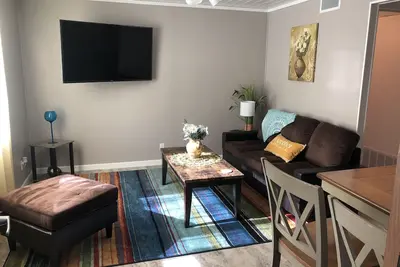 Image de 2 Bedroom Apartment Close to the Action