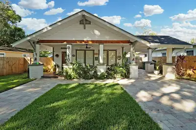 Image de Charming 1920s Tampa Bungalow close to all Tampa atractions! pet friendly!