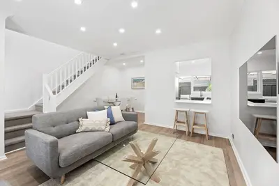 Image de Luxe Glenelg No. 9 | 3bdr, Luxury, Beach, WiFi & Airport