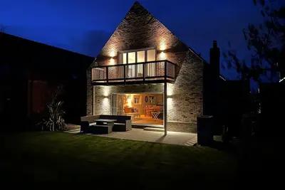 Image de Coastal Cottage - Balcony sleeping 8 in 4 bedrooms - refurbished