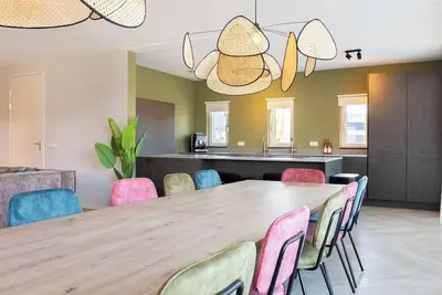 Image de Hébergement de groupe spacieux pour 16 personnes avec sauna privé