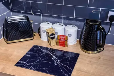 Image de Entire home for 6+Free parking