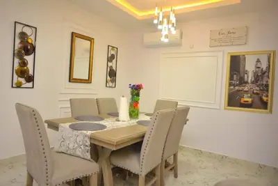 Luxurious non smoking ensuite 2bedroom dupl. lekki, 24/7 elect, wifi, pool & gym