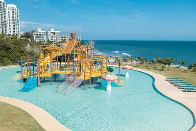 Image de Elite aprt w\/ 2 Bdr + 2 Bthr in Private Beach complex 🕶️☀️ \/ Beach club access 🏖️🩴