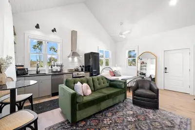 Image de Casa Julieta | Luxury \"Ybor-Themed\" Studio