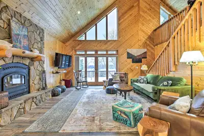 Image de Crandon Cabin Getaway w/ Boat Dock & Deck!