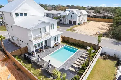 Image de Heated Pool + 7br Retreat | Sleeps 19 Near Beach