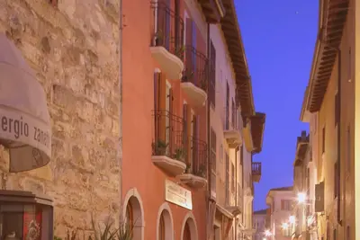 Image de Casa Antiche Mura, zentrale, ruhige und renovierte Wohnung am Gardasee
