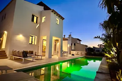 Image de Villa Floris 500m Center Moraira + Beach. Luxury. 4 Bedrooms & Bathrooms