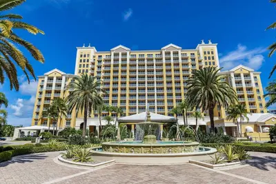 Image de Onyx by Viac - Lovely Deluxe Unit Placed @ Ritz Carlton-Biscayne