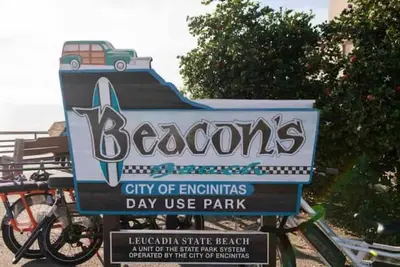 Image de Little gem near beaches & cafes w/Ac and hot tub