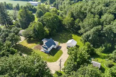 Image de Quant, comfortable & clean home Super close to the Gingerman track & South Haven