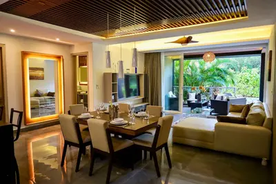 Luxury Mezzanine Apartment 3br w/ Jacuzzi 101