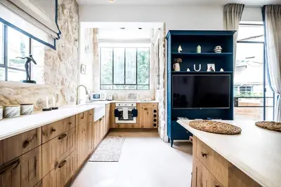 Image de Elegant Rustic Design Apt 3 Minutes From The Beach