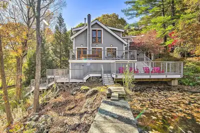 Image de Stunning Pawling Retreat w\/ Ponds & Waterfall