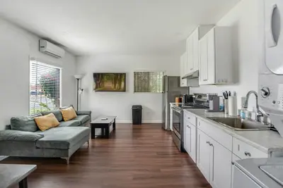 Image de New Renovation | 4min2Hospital | Close To Freeway
