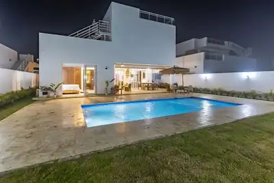 Image de Amazing Brand New Modern Villa