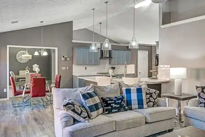 Image de Enjoyable/Spacious 3bd Farmhouse