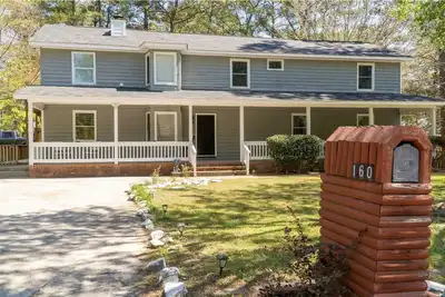 Image de The Spacious Harbison Modern Castle