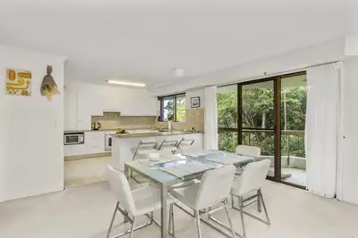 Peaceful getaway on the beach with stunning national park views