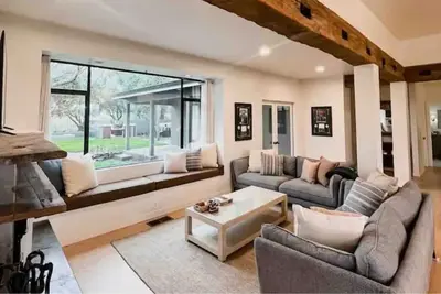 Image de Luxurious 3-Br Home: Bbq Grill, Hot Tub & Fire Pit