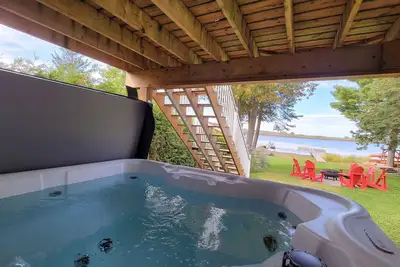 Image de Modern Waterfront Home on Georgian Bay w/ Hot Tub!