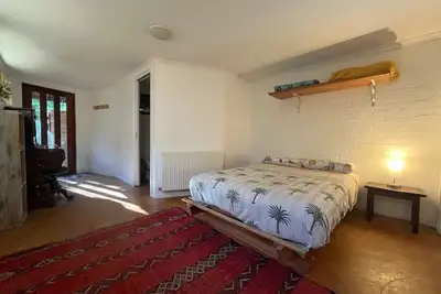 Image de 1 bedroom studio with private bathroom and parking