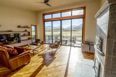 Image de Stunning 3 bedroom House next to Chico Hot Springs