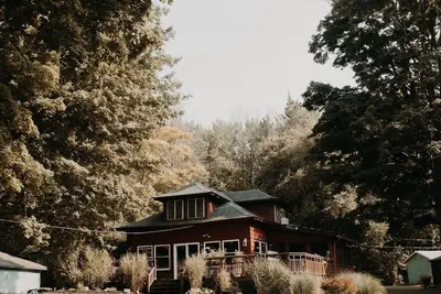 Image de Sunset Paradise-- Private lakehouse w\/ 350 ft. waterfront!