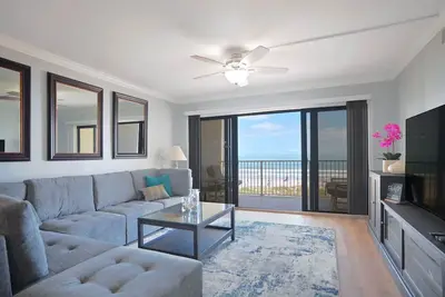 Image de Best direct ocean view! Newly renovated condo w/ pool