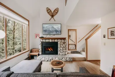 Image de Snowater Condo #88 - Wi-Fi - Fireplace - Sleeps 6