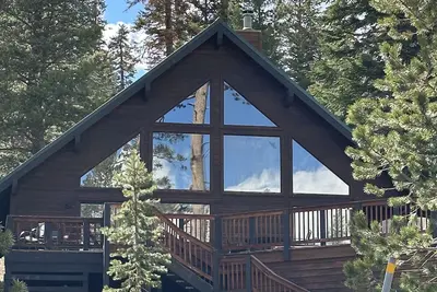 Image de Sunrise Kirkwood Chalet with Red Cliffs View