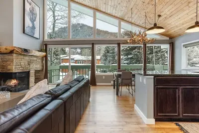 Image de Ideally Located - Fantastic A Frame in EagleVail!